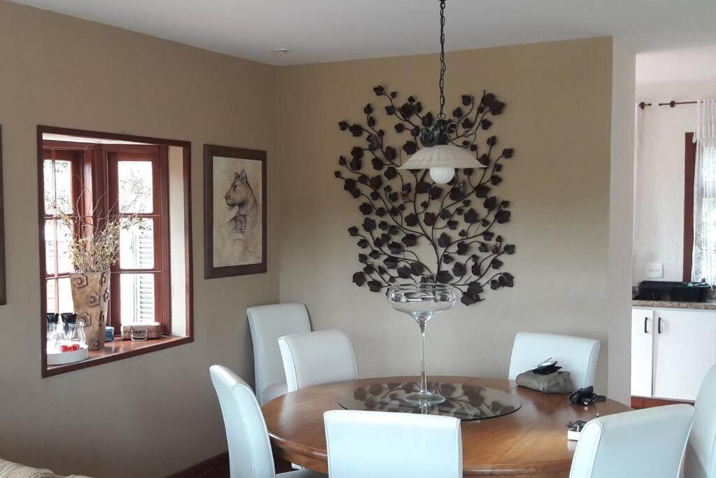Casa E Vista Privilegiadas No Alto Do Capivari Campos do Jordão Esterno foto