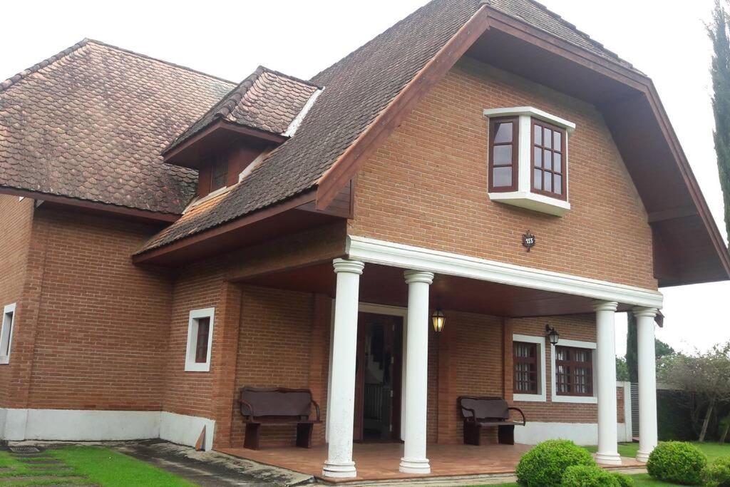Casa E Vista Privilegiadas No Alto Do Capivari Campos do Jordão Esterno foto
