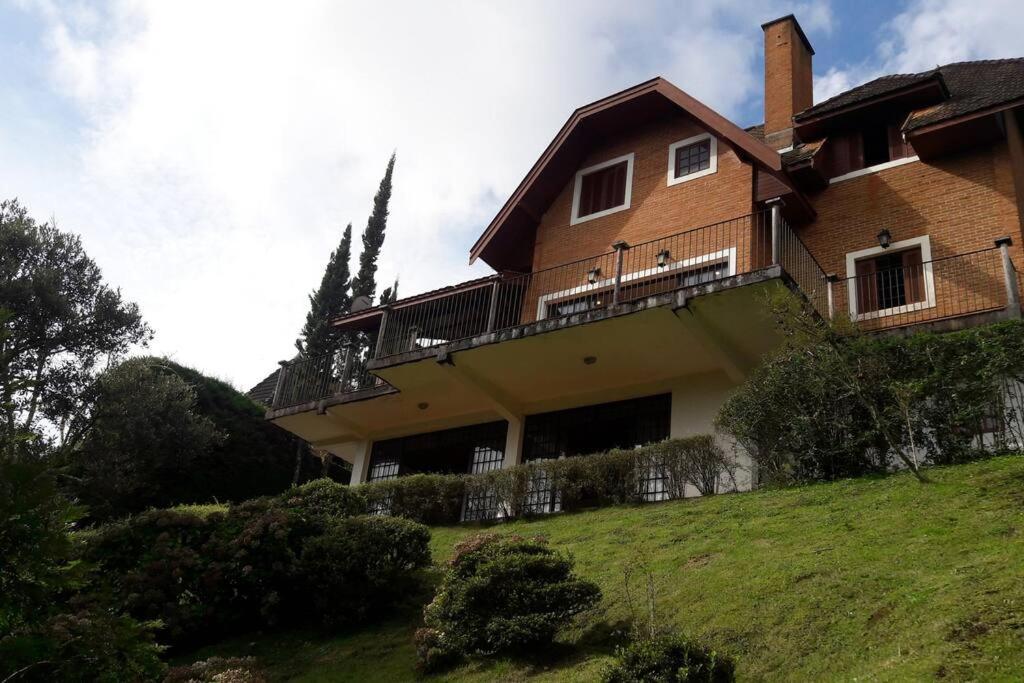 Casa E Vista Privilegiadas No Alto Do Capivari Campos do Jordão Esterno foto